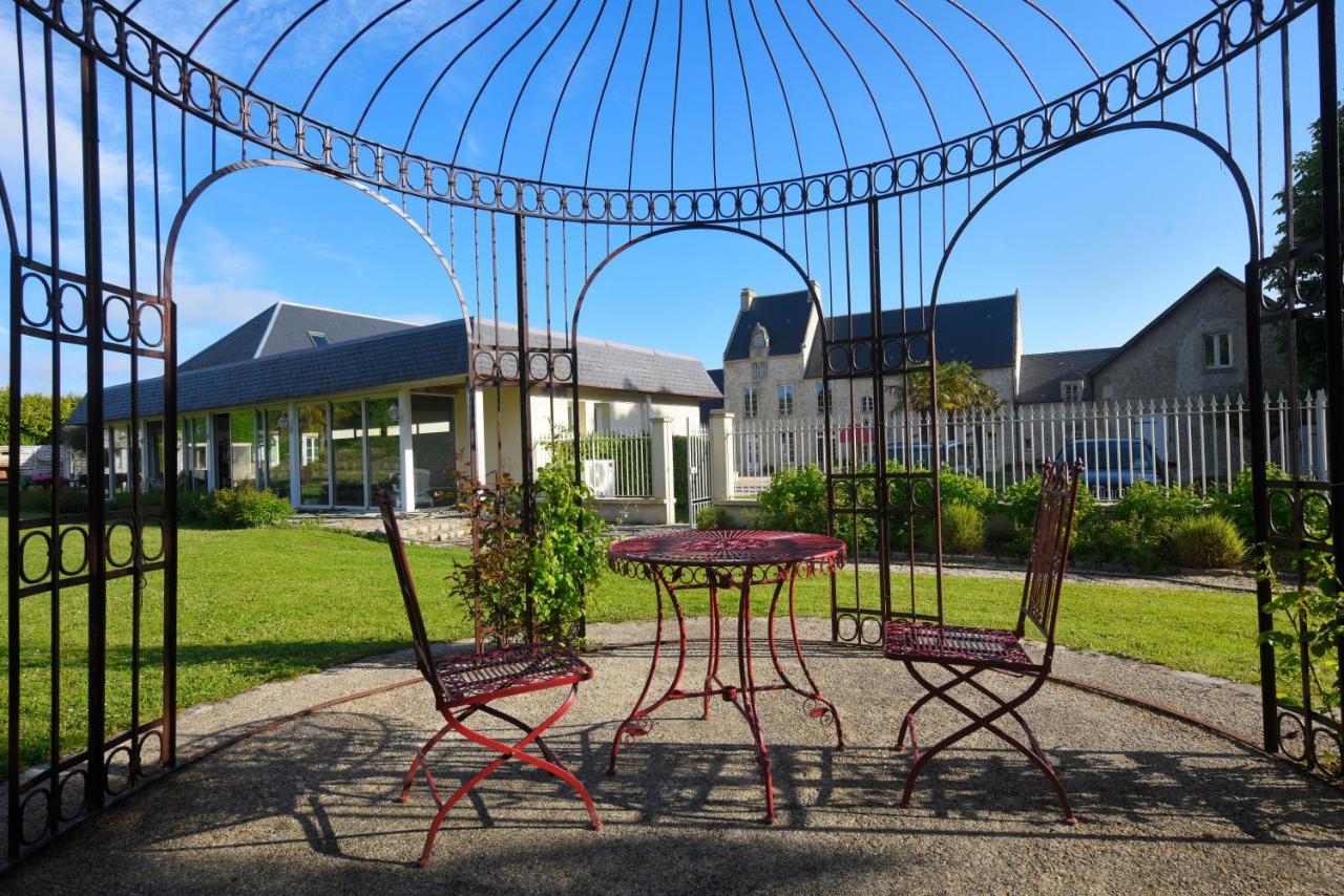 Отель Le Manoir Des Marronniers Sully  Экстерьер фото